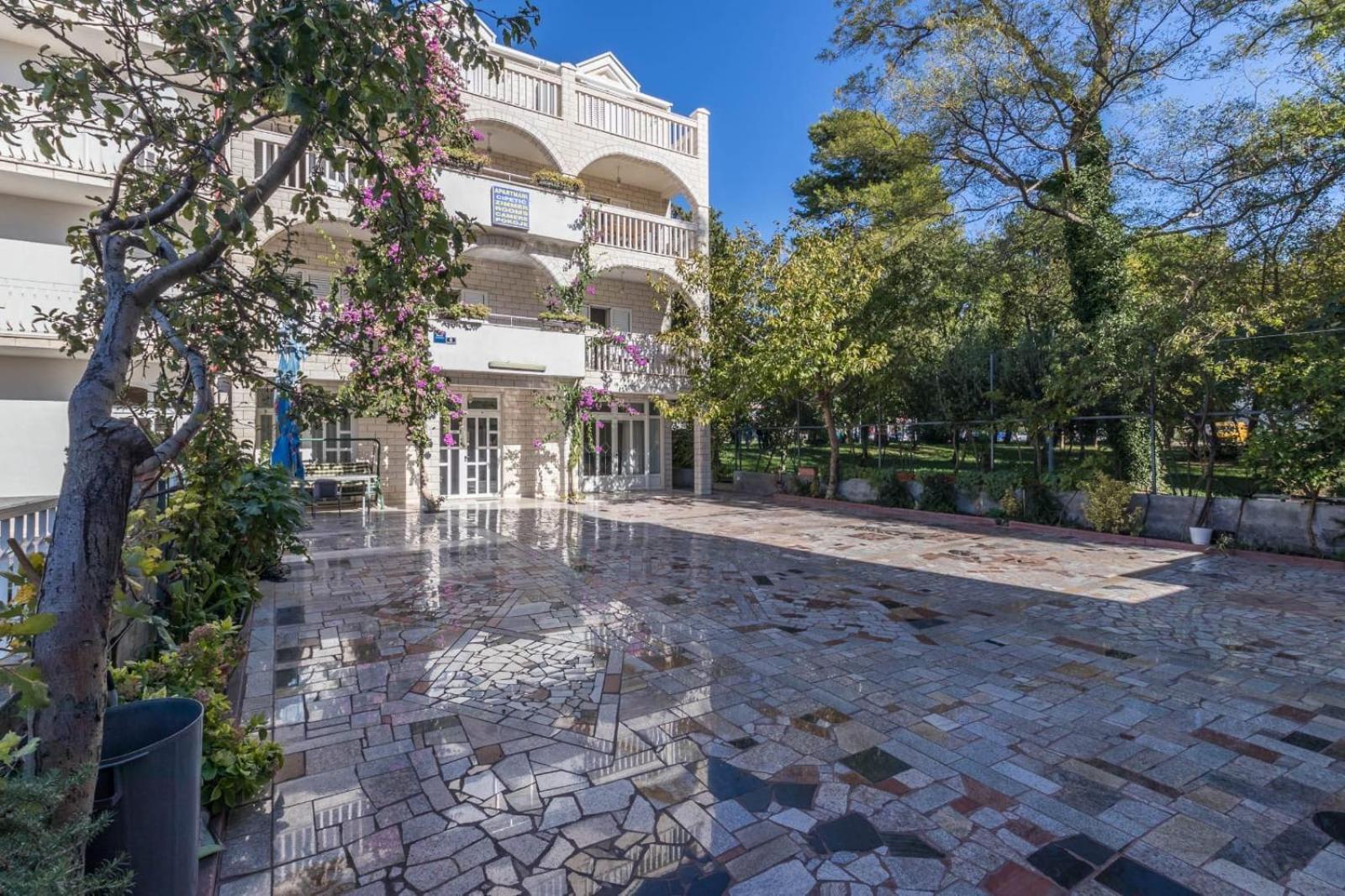 Apartments Dino Каштела Экстерьер фото