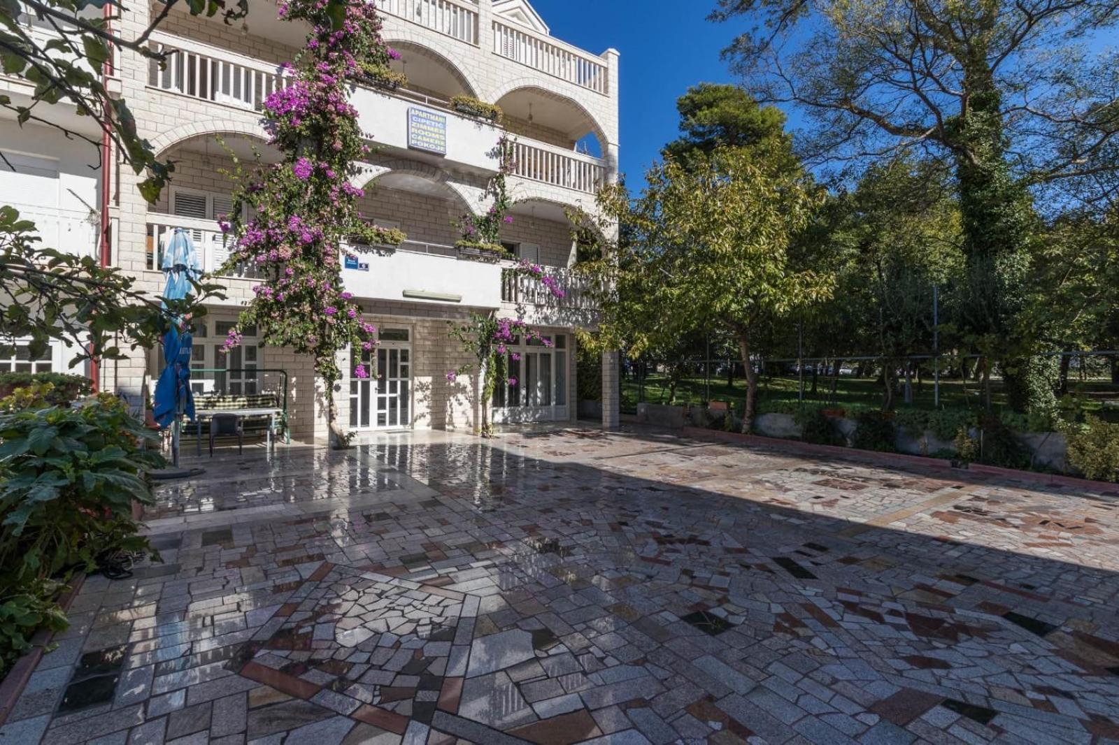 Apartments Dino Каштела Экстерьер фото